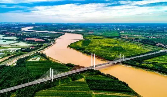 濱州市擬出讓地?zé)岬V業(yè)權(quán)32個(gè) 涵蓋供暖、溫泉洗浴、養(yǎng)殖3類應(yīng)用場景-地大熱能